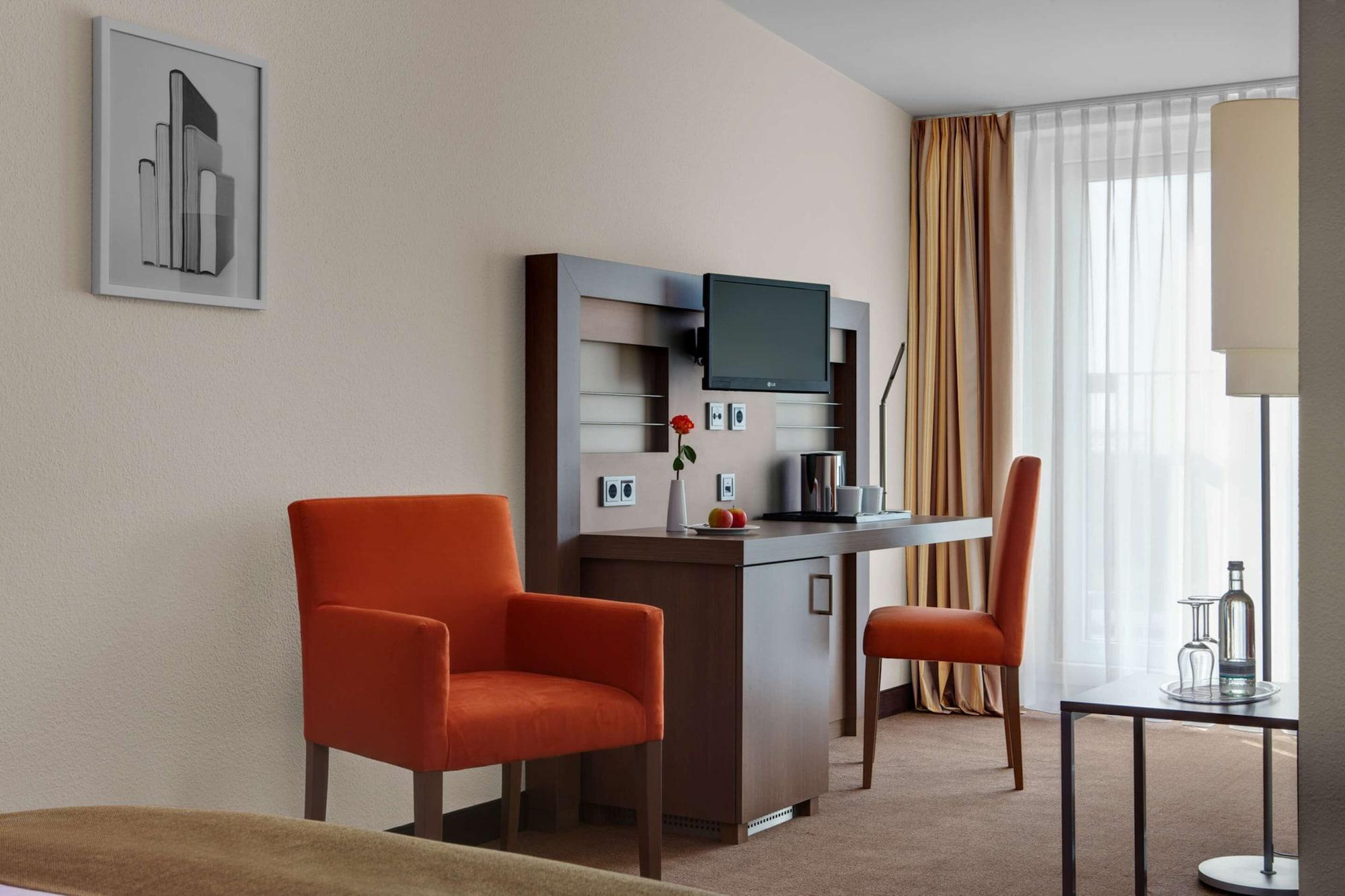 Intercityhotel Дармщат Стая снимка