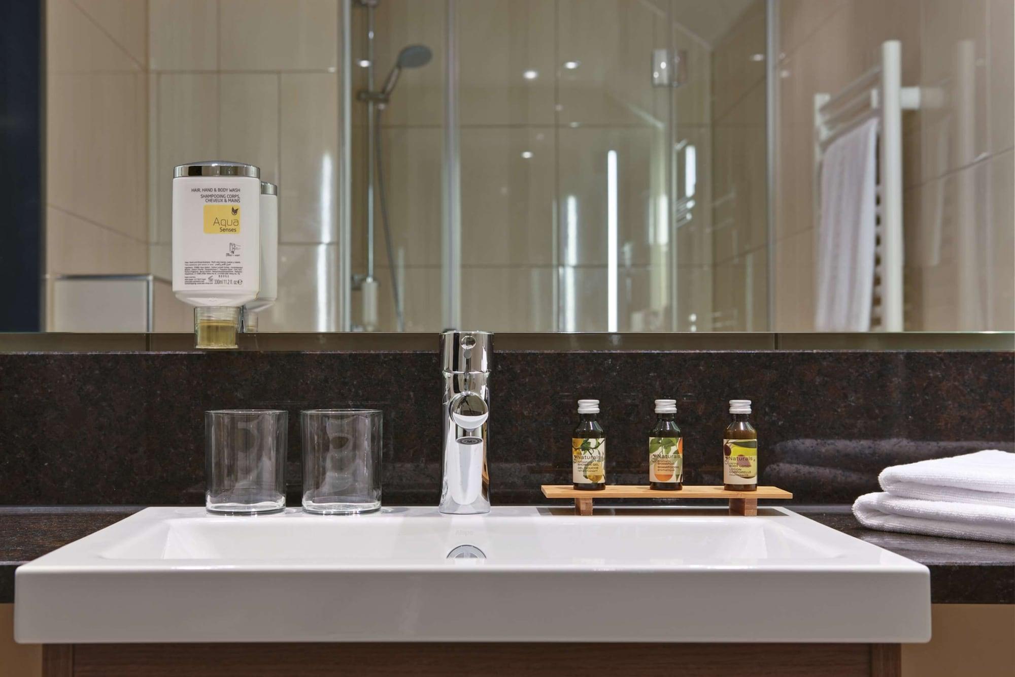 Intercityhotel Дармщат Екстериор снимка