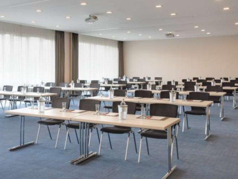 Intercityhotel Дармщат Екстериор снимка