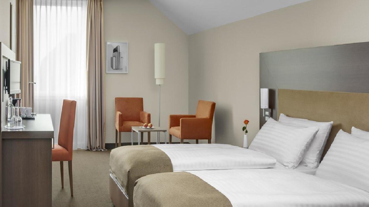 Intercityhotel Дармщат Екстериор снимка